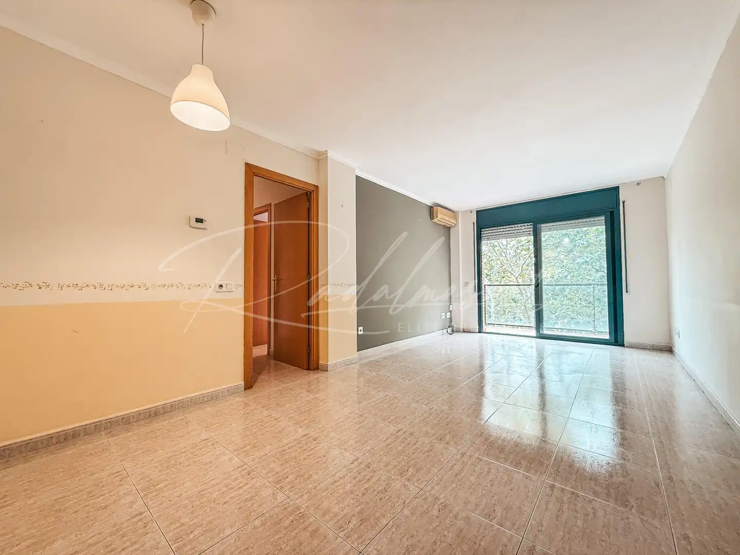 Wohnzimmer von Wohnung zum Verkauf in Cambrils mit Klimaanlage, Heizung und Privatgarten