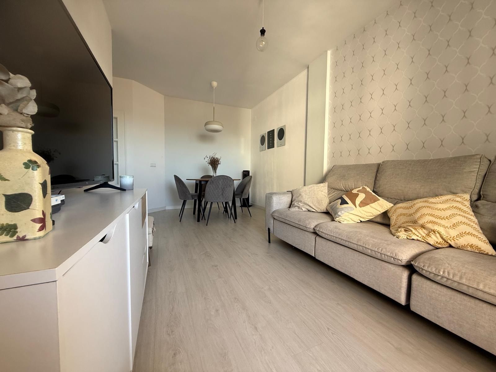 Sala d'estar de Pis en venda en Jerez de la Frontera amb Aire condicionat, Jardí privat i Terrassa