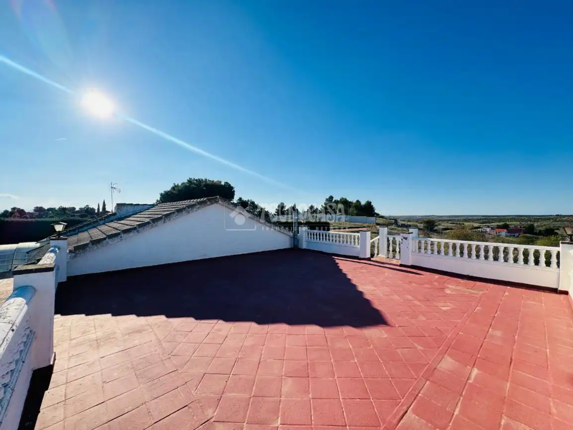 Terrassa de Casa o xalet en venda en Mora amb Calefacció, Jardí privat i Piscina