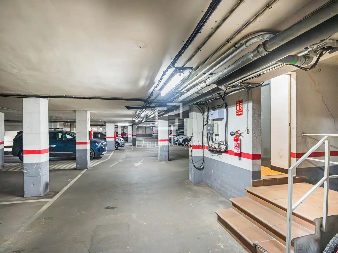Parking of Flat for sale in Sant Cugat del Vallès  with Air Conditioner, Heating and Terrace