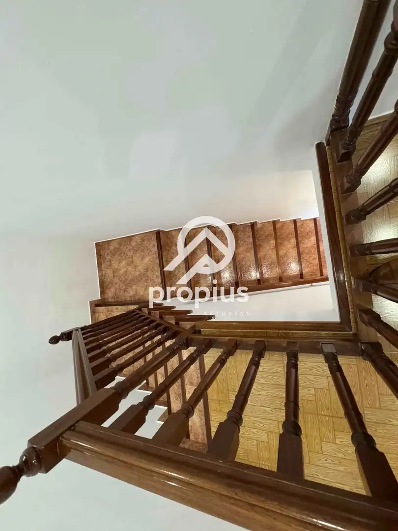 Casa adosada en venta en Piloña con Calefacción, Jardín privado y Parquet