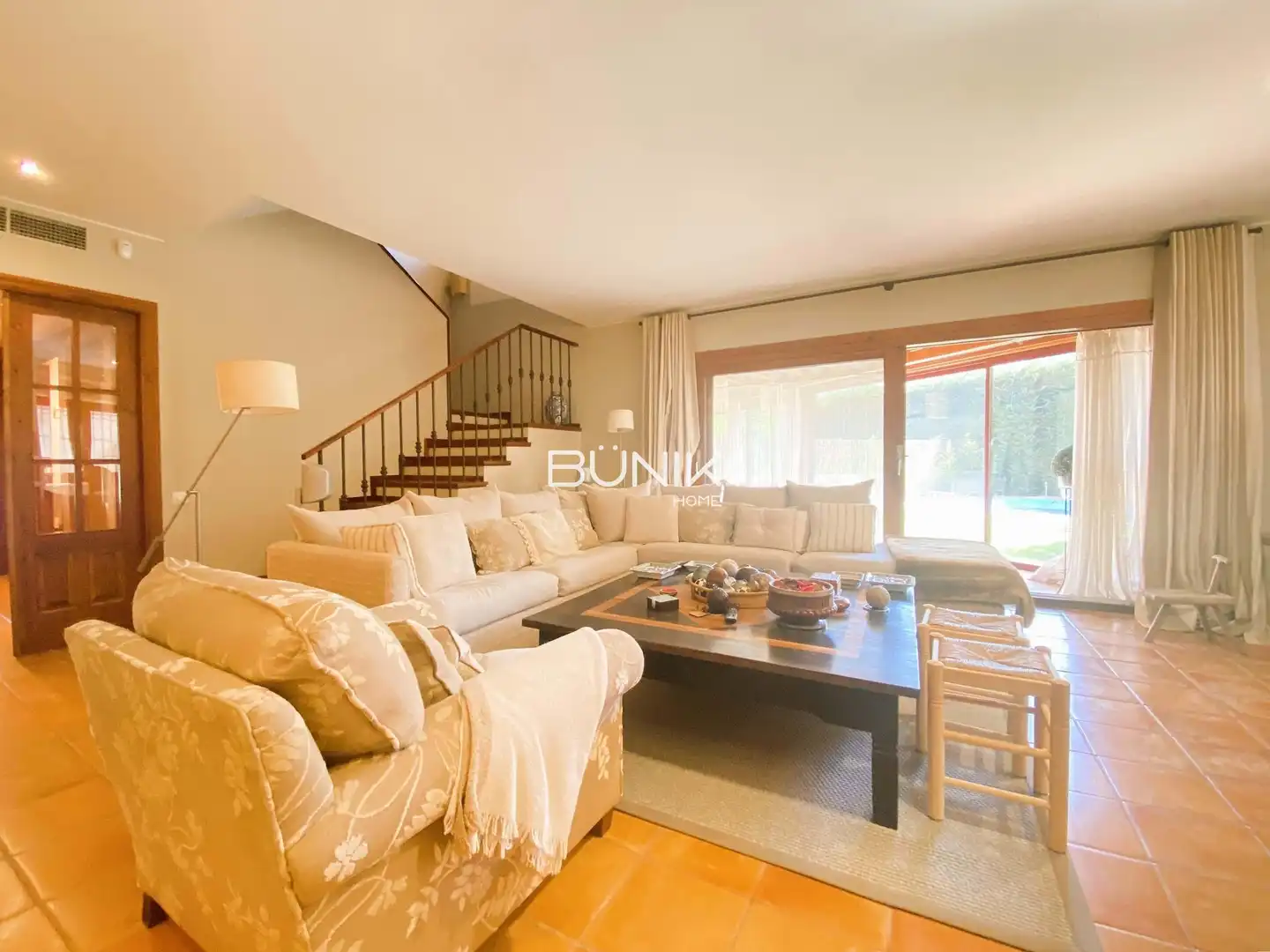 Sala d'estar de Casa o xalet en venda en Torrent (Girona) amb Aire condicionat, Calefacció i Terrassa