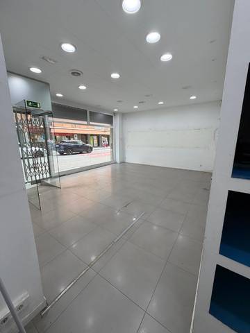 Local comercial en Alquiler en Carrer de l'Estació, 6 en La Llagosta