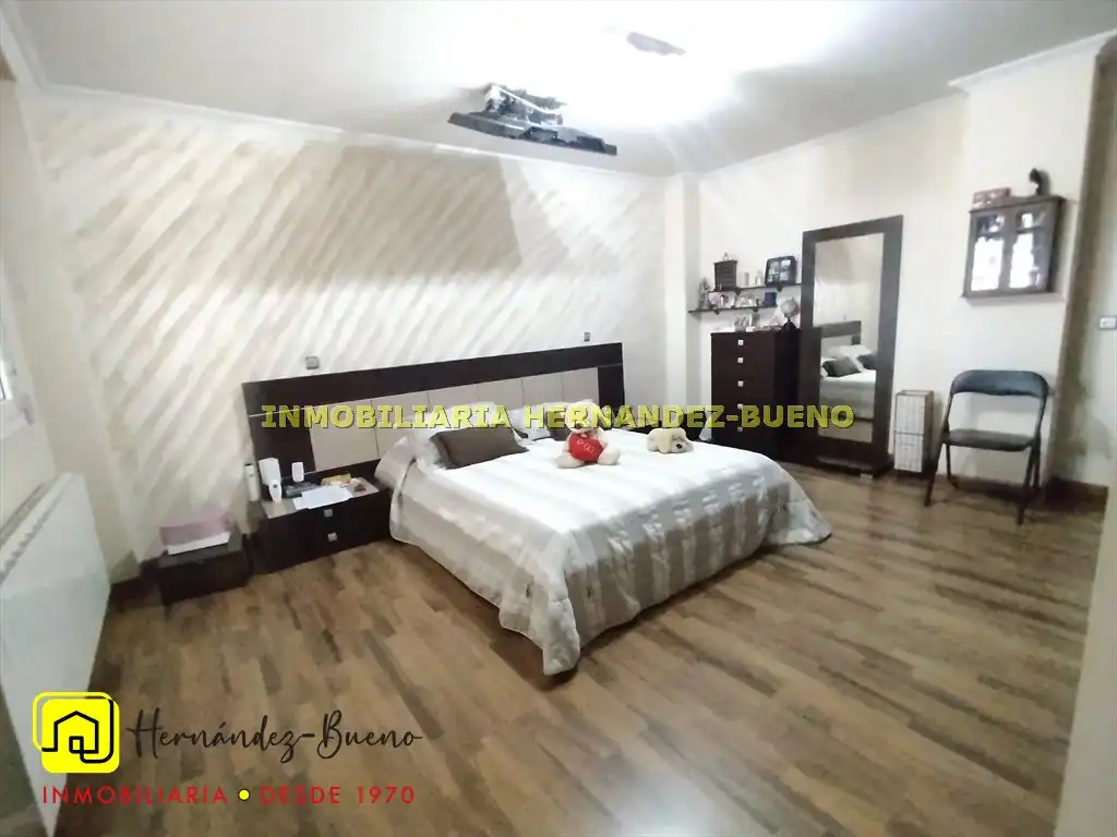 Habitación de Casa o chalet en venta en Calvarrasa de Abajo con Calefacción, Jardín privado y Terraza