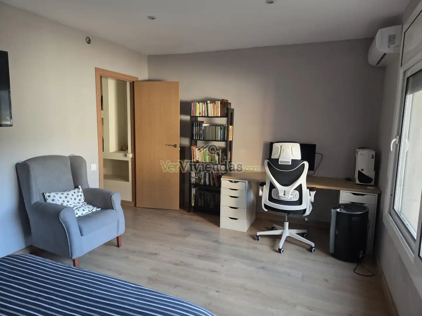 Habitación de Casa o chalet en venta en Vallirana con Aire acondicionado, Calefacción y Jardín privado