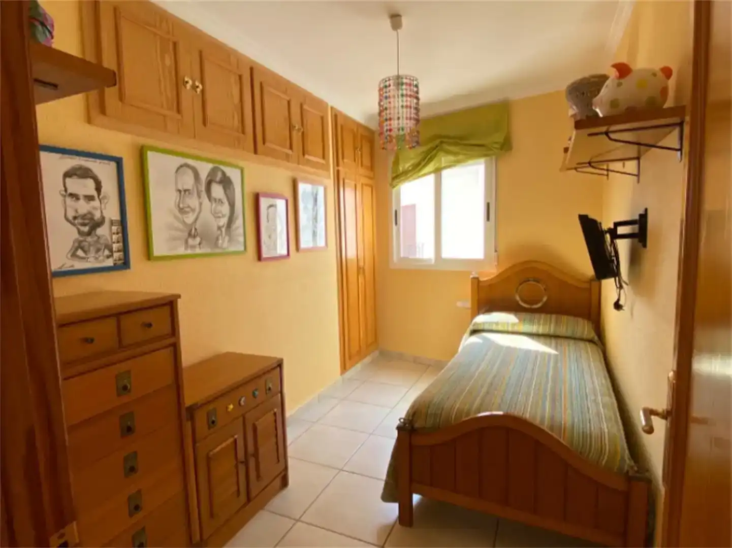 Habitación de Casa adosada en venta en Yátova con Aire acondicionado, Amueblado y Horno