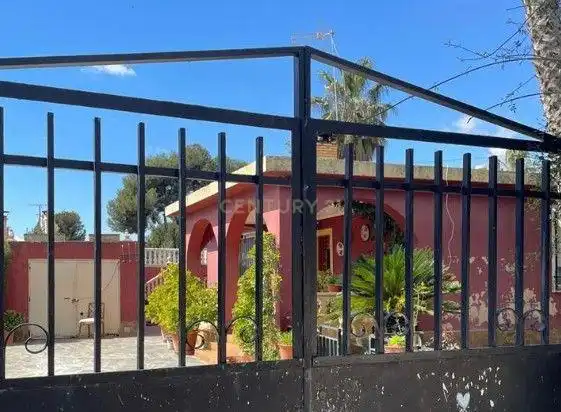 Vista exterior de Casa o xalet en venda en Olocau