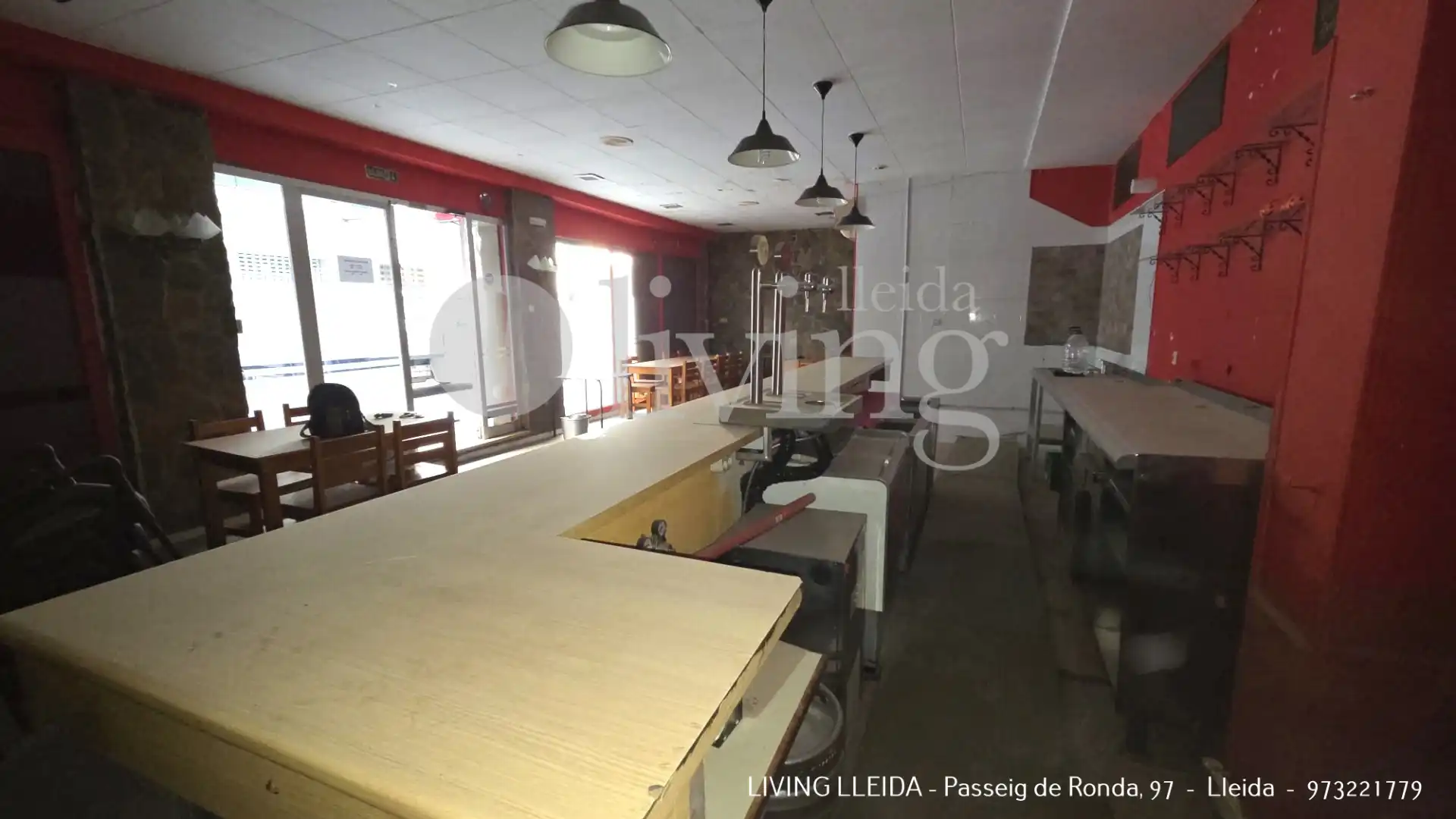 Local en venta en Lleida con Amueblado