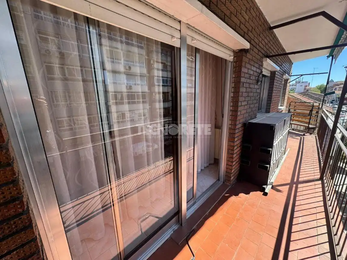 Vista exterior de Pis en venda en Móstoles amb Calefacció i Terrassa