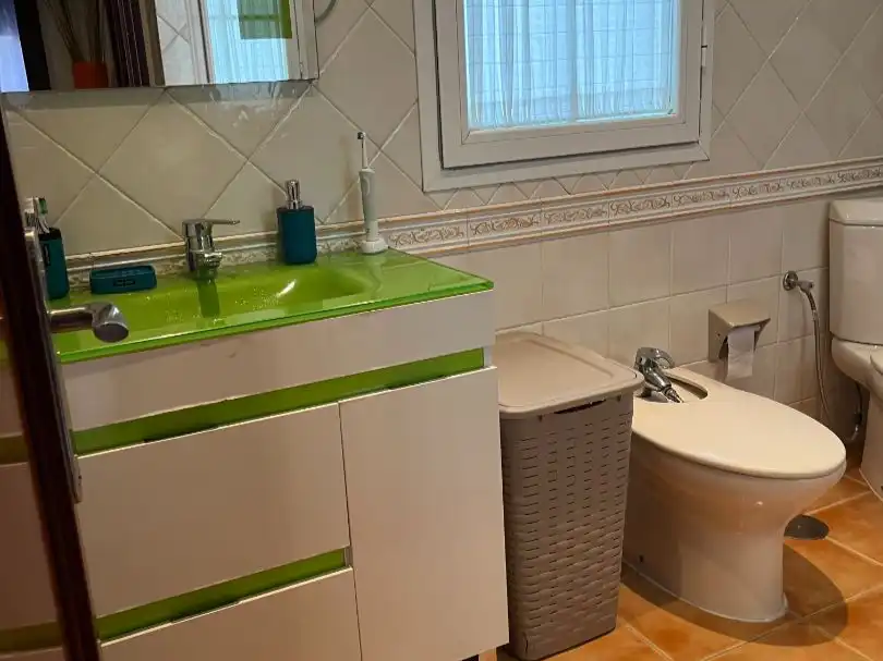 Baño de Piso en venta en Ceuta con Trastero, Amueblado y Lavadora