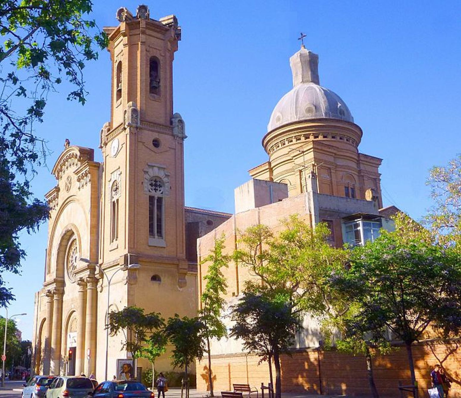 Exterior view of Building for sale in  Barcelona Capital