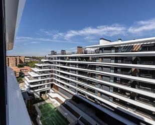 Vista exterior de Pis en venda en  Madrid Capital amb Aire condicionat i Terrassa