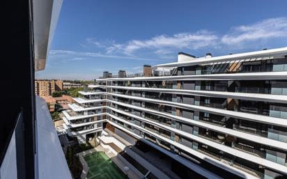 Vista exterior de Pis en venda en  Madrid Capital amb Aire condicionat i Terrassa