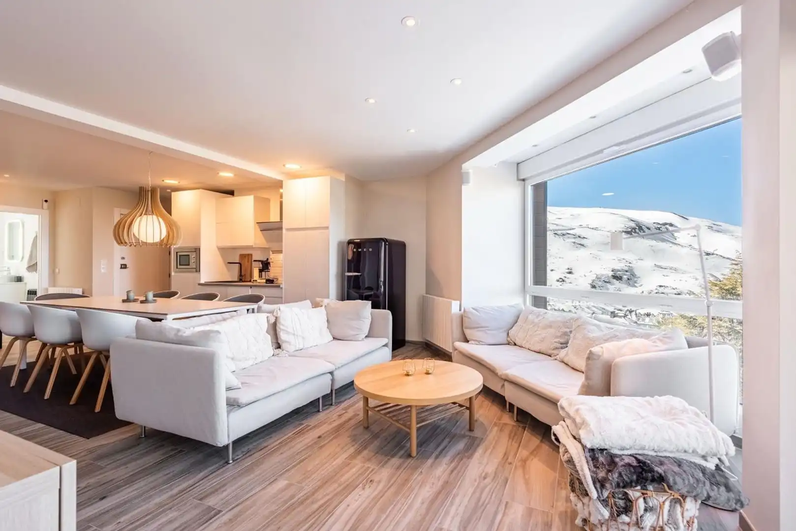 Apartment with terrace for sale in Zona baja