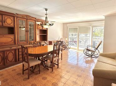 Piso con balcón en venta en Avenida Llibertat