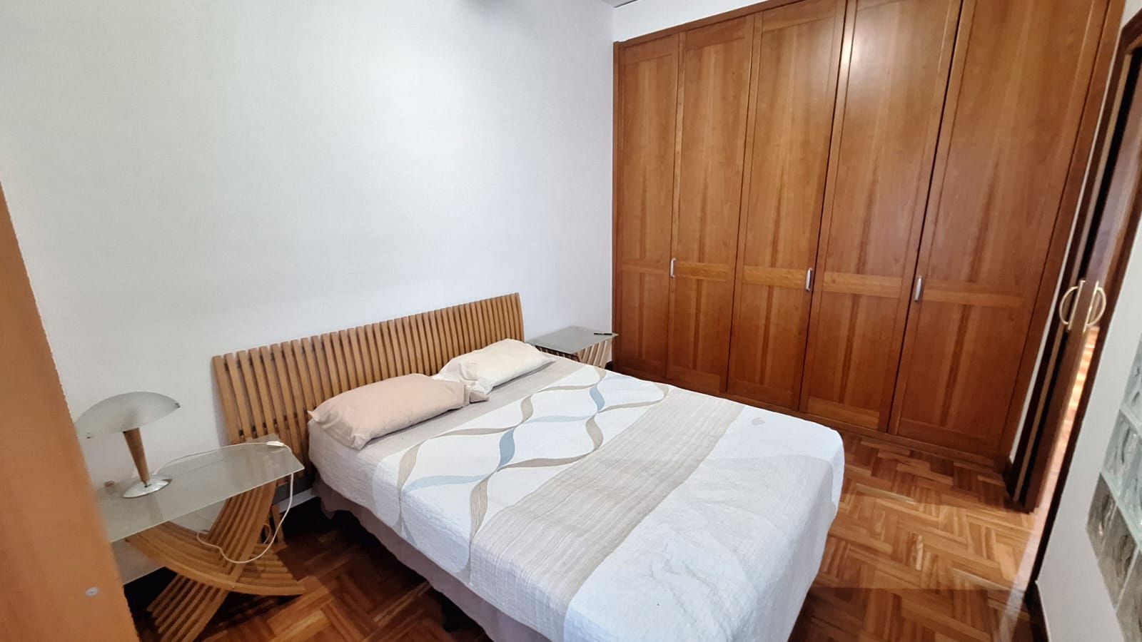 Habitación de Apartamento de alquiler en Bilbao  con Calefacción, Amueblado y Horno
