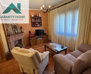 Living room of Single-family semi-detached for sale in Cabañas de Yepes  with Heating and Terrace