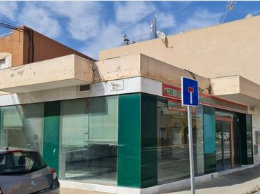 Local comercial en venta en Costacabana - Loma Cabrera