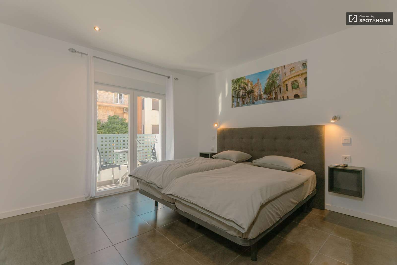 Study to share in Barrio de Benicalap