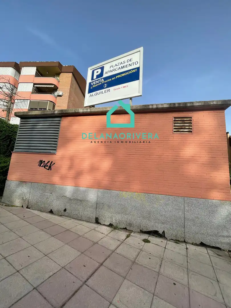 Exterior view of Garage for sale in Alcobendas