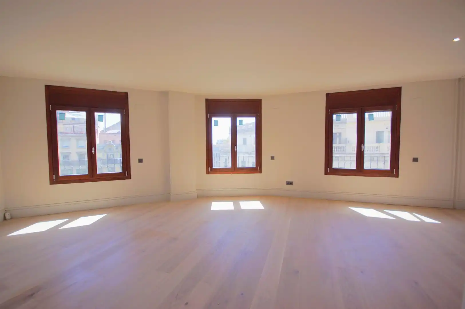 Living room of Flat for sale in Barcelona  with Air Conditioner, Heating and Parquet flooring