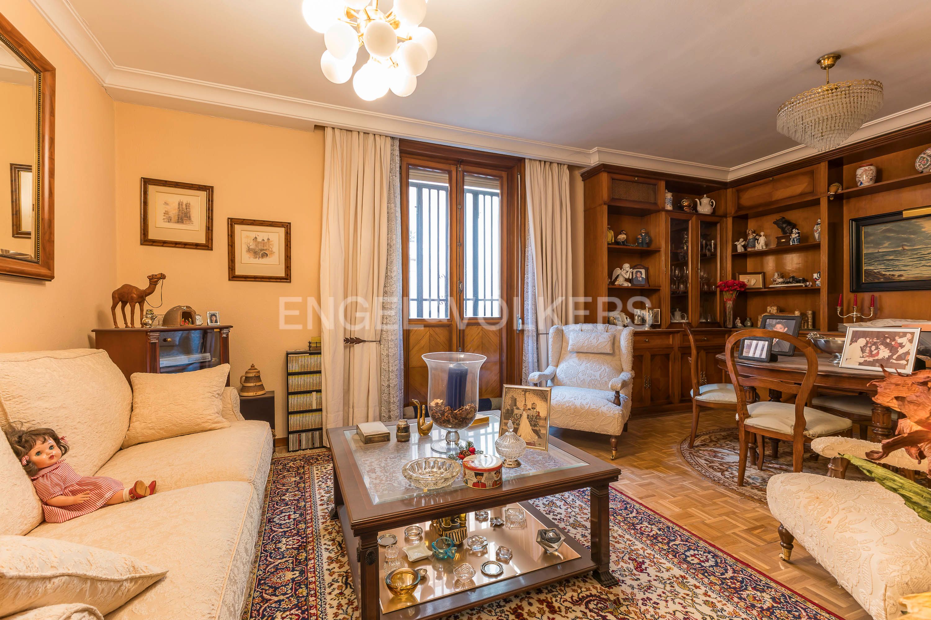 Living room of Apartment for sale in  Madrid Capital  with Heating