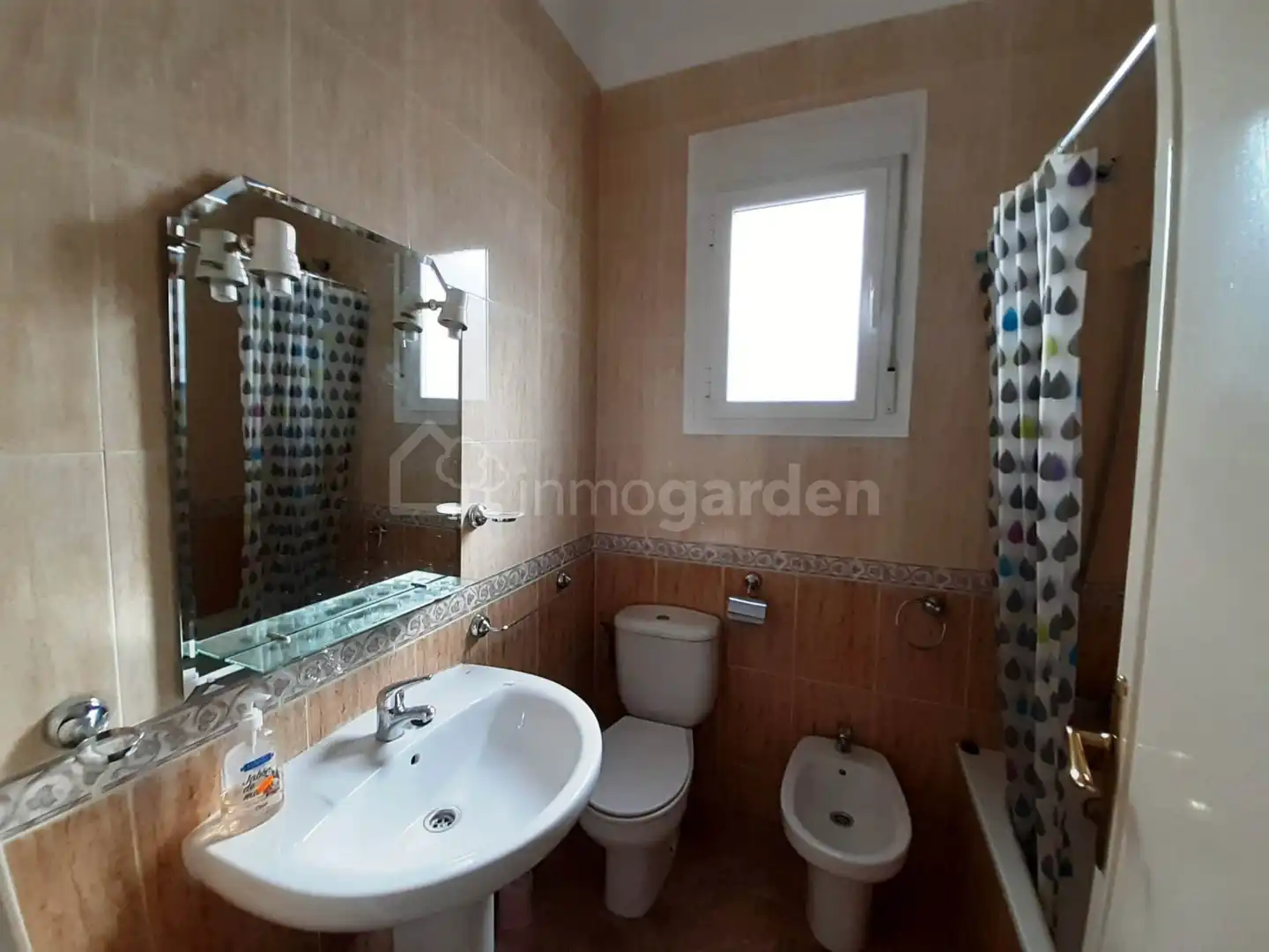 Bathroom of Flat for rent in Córdoba  with Air Conditioner, Furnished and Washing machine