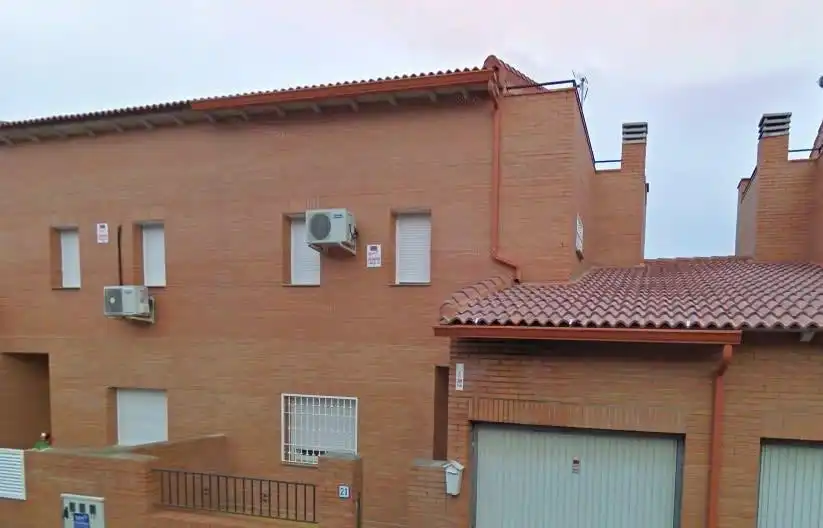 Adossat amb terrassa en venda a Chozas de Canales, imagen 2