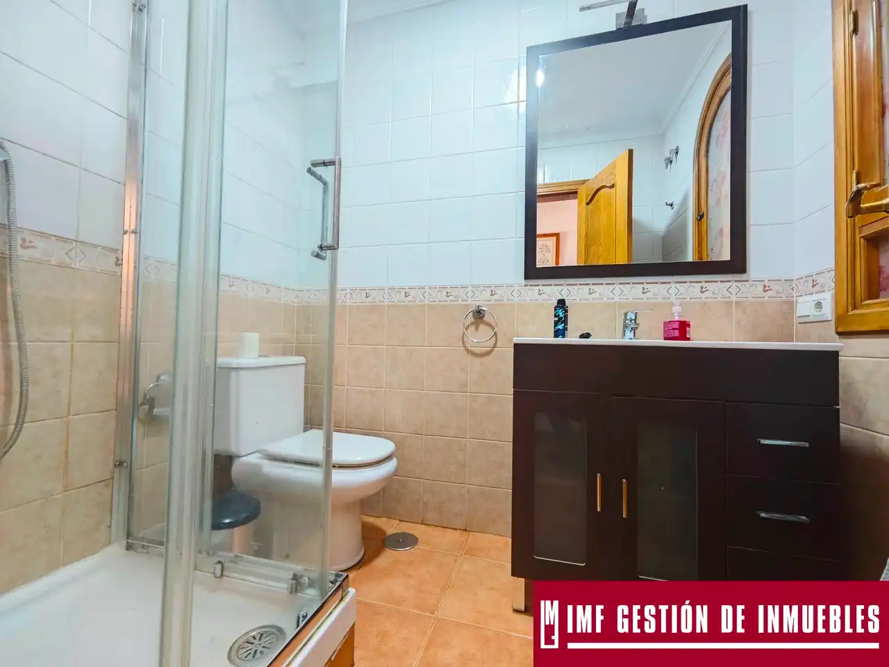 Baño de Casa o chalet en venta en Nerja con Jardín privado, Terraza y Piscina comunitaria