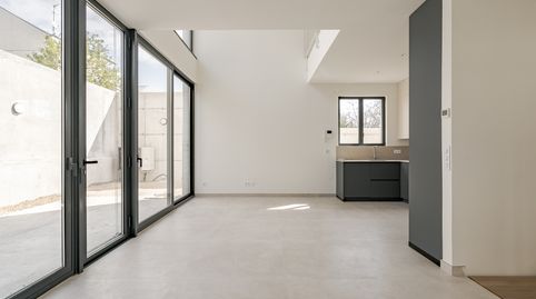 Photo 3 of Houses for rent in Calle de Ángel Cavero, Conde Orgaz - Piovera, Madrid Capital