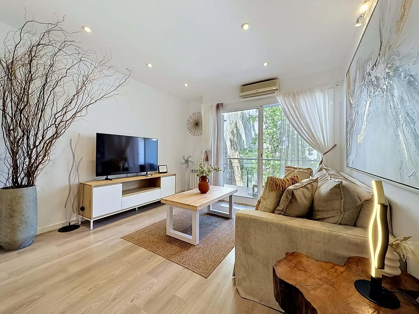 Living room of Flat for sale in Sitges  with Air Conditioner, Heating and Terrace
