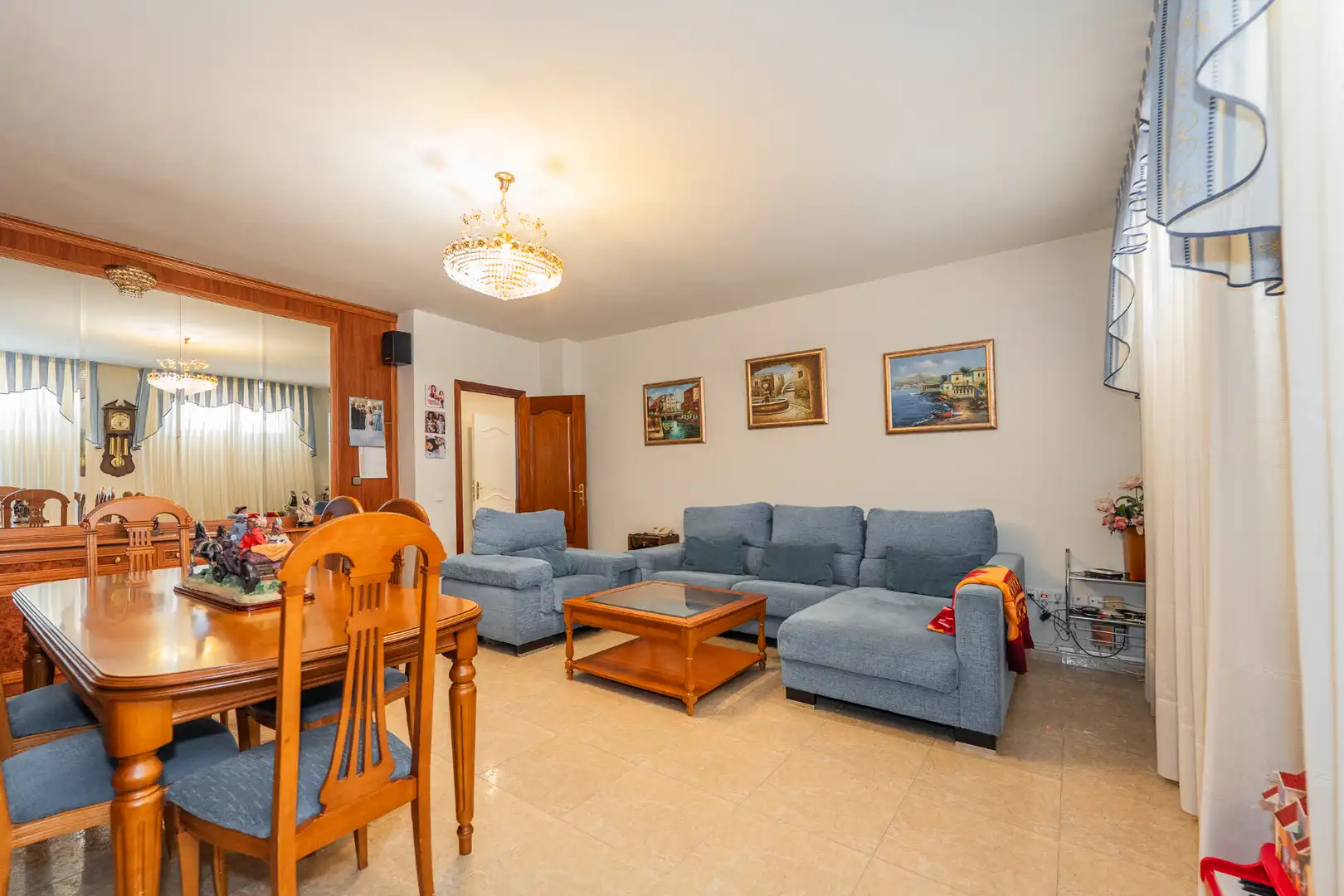 Living room of Houses for sale in San Sebastián de los Reyes  with Air Conditioner, Heating and Private garden