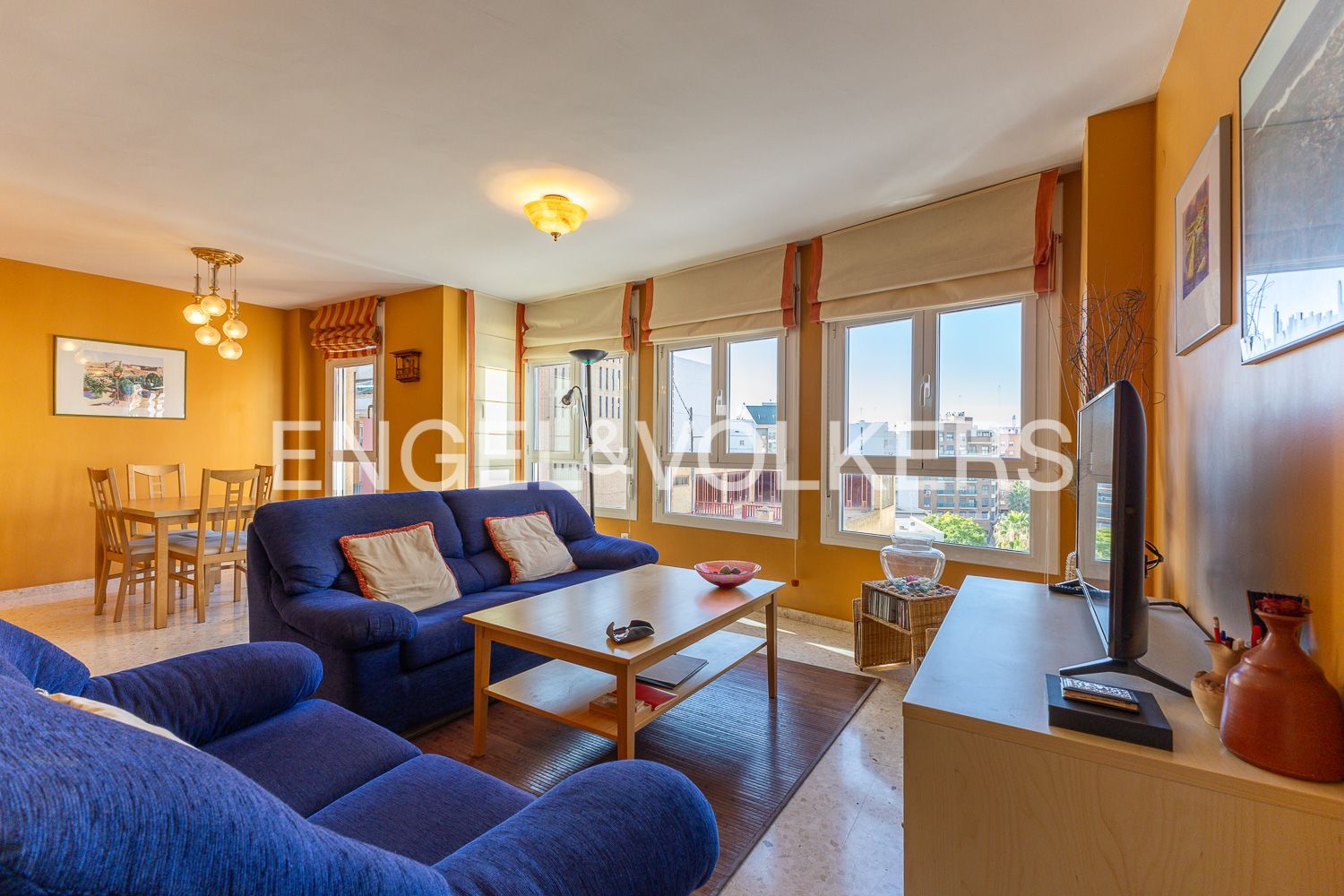 Living room of Apartment for sale in  Valencia Capital  with Air Conditioner, Heating and Furnished