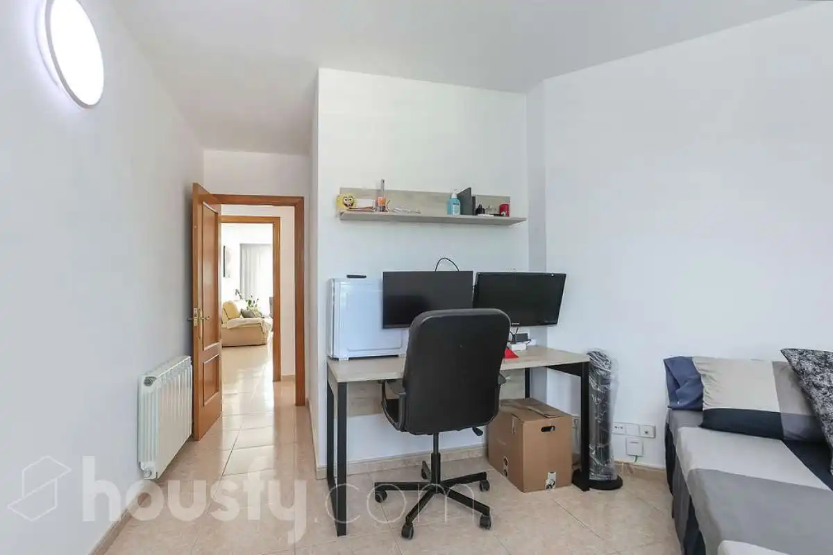 Wohnung zum Verkauf in Tordera mit Klimaanlage, Heizung und Terrasse