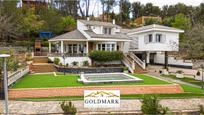 Vista exterior de Casa o xalet en venda en Corbera de Llobregat amb Aire condicionat, Calefacció i Jardí privat