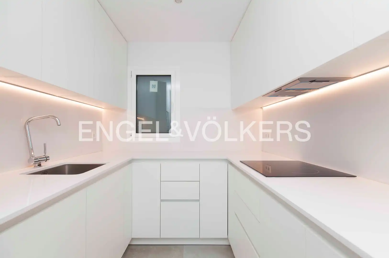 Kitchen of Flat for sale in Barcelona  with Air Conditioner, Heating and Parquet flooring