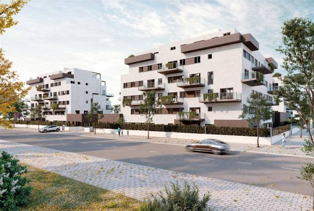 Piso en Venta en Avenida del Siglo XXI en Centro Bº Doscientas