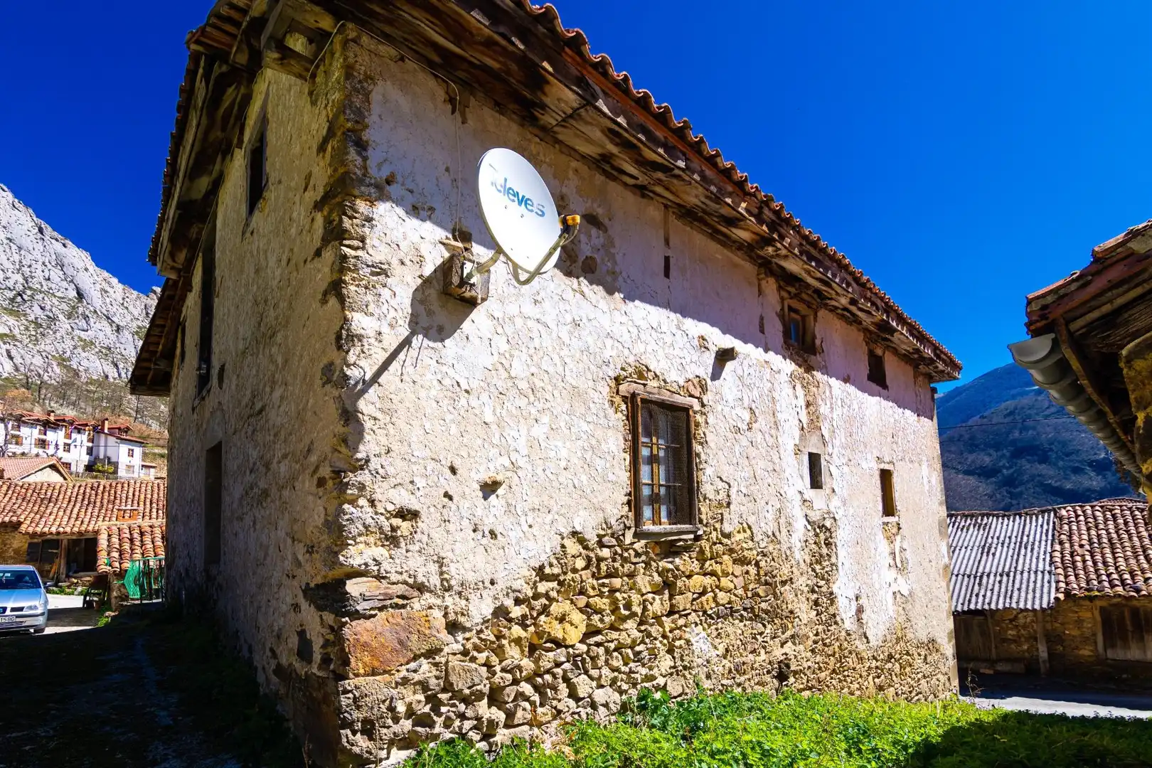 Exterior view of Houses for sale in Vega de Liébana  with Terrace