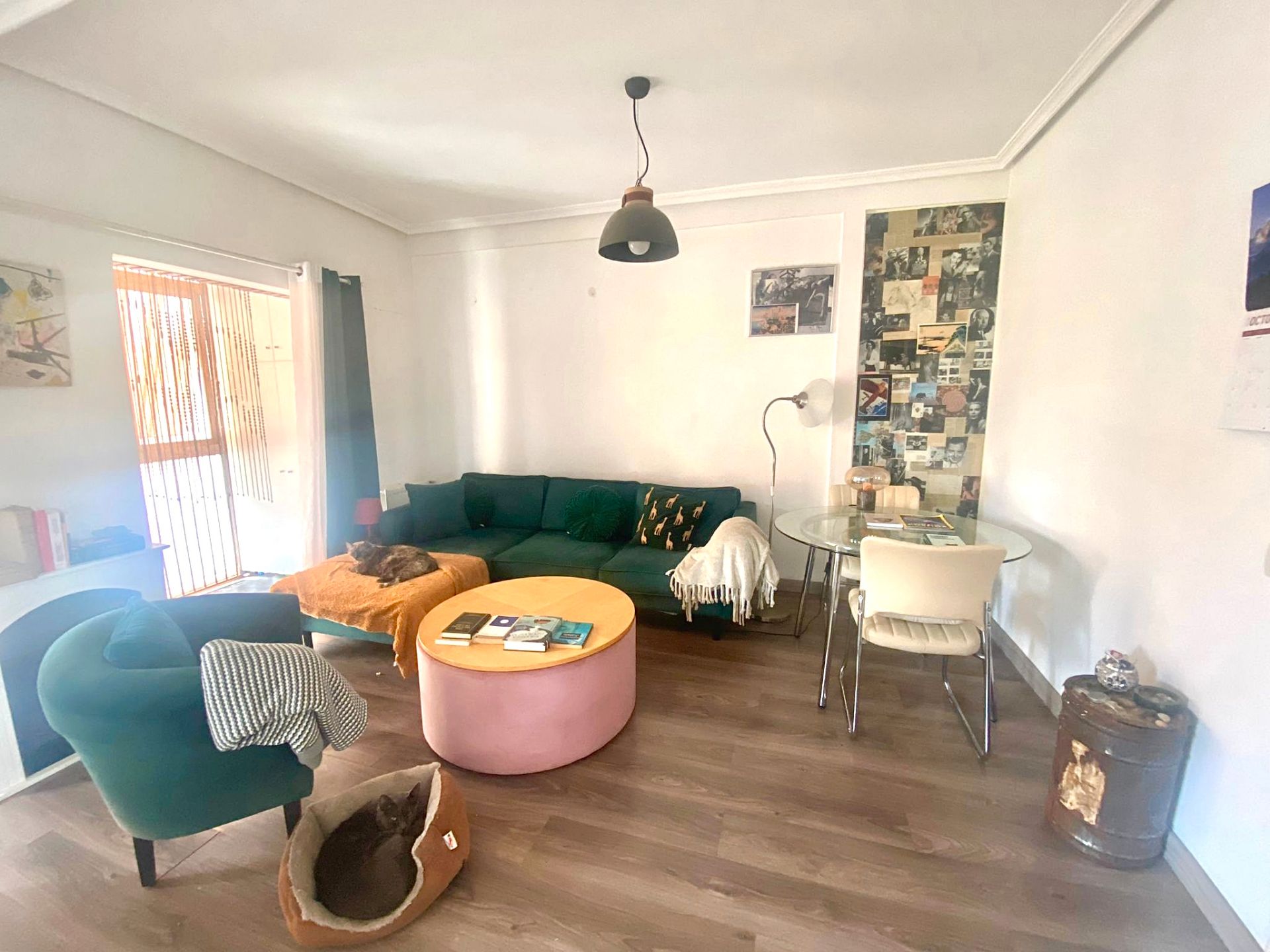 Living room of Flat for sale in  Madrid Capital  with Heating, Terrace and Storage room