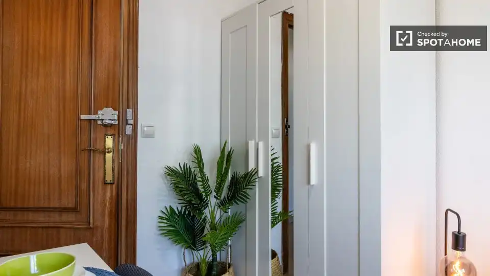 Room in Palomeras Bajas