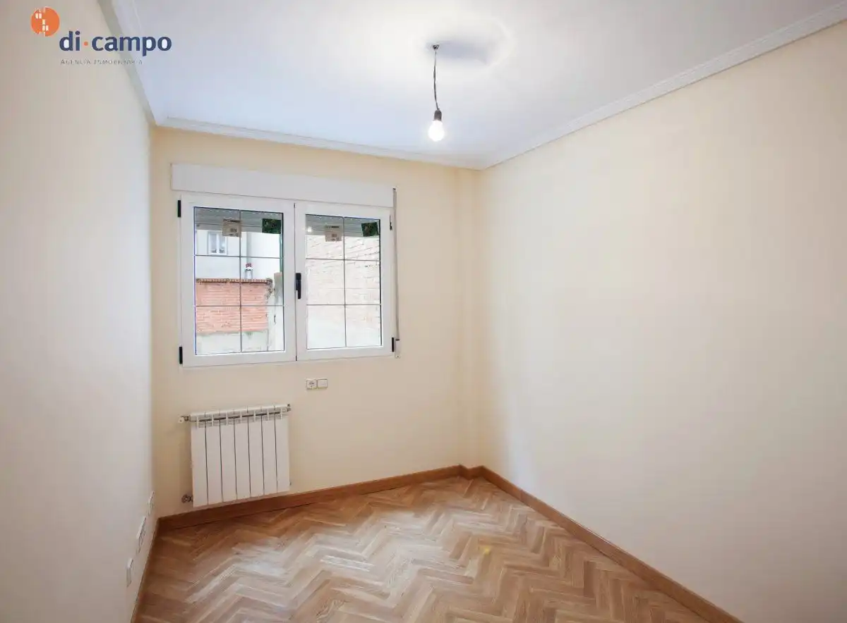 Bedroom of Houses for sale in Valladolid  with Air Conditioner, Heating and Terrace