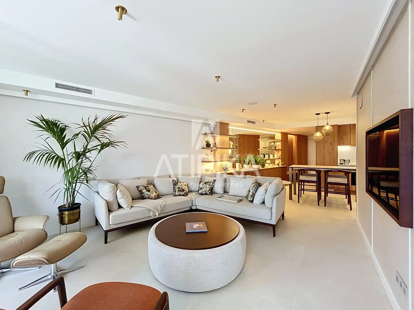 Living room of Flat for rent in Barcelona  with Air Conditioner, Terrace and Furnished