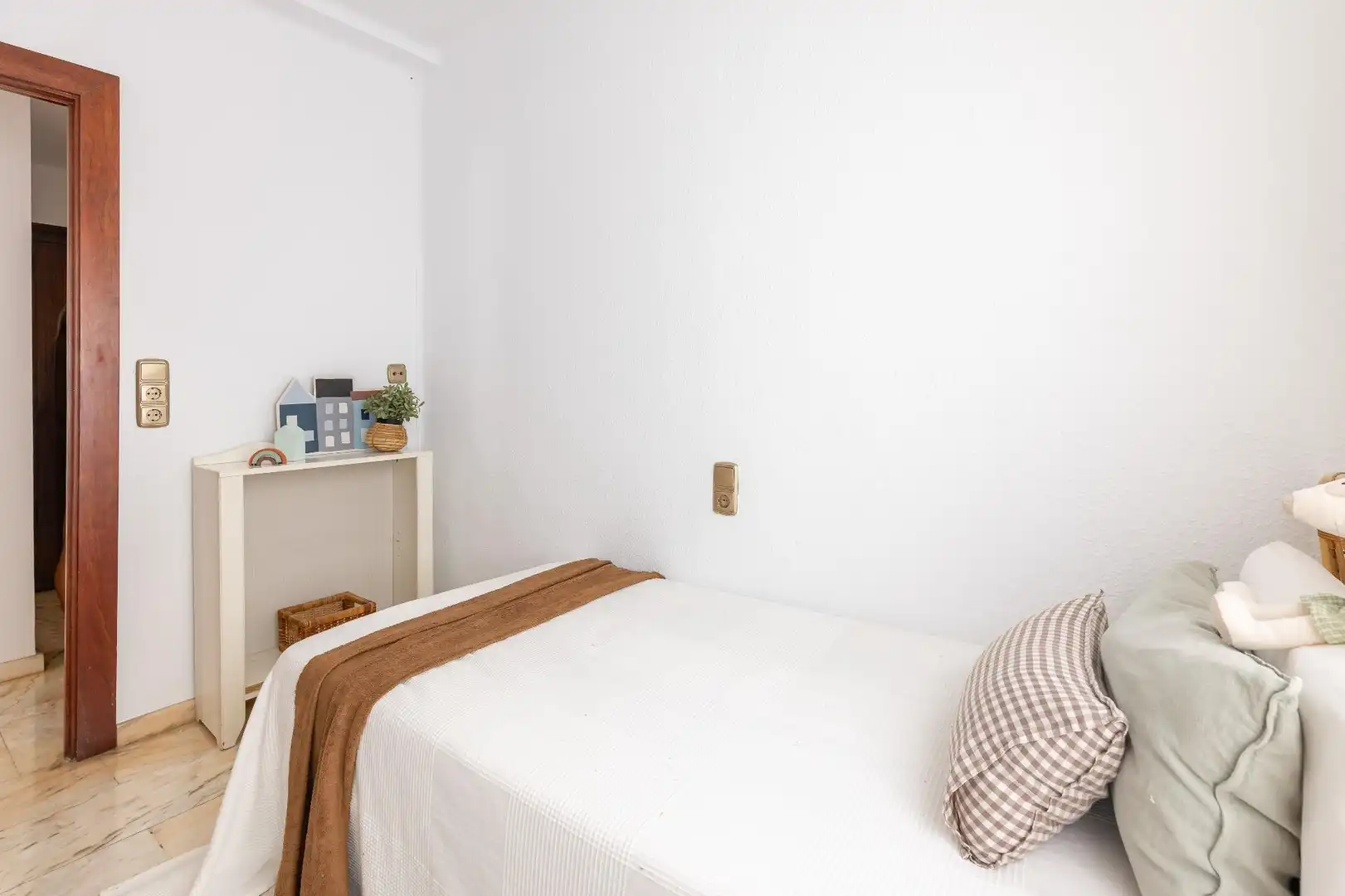 Bedroom of Flat for sale in Valencia  with Air Conditioner