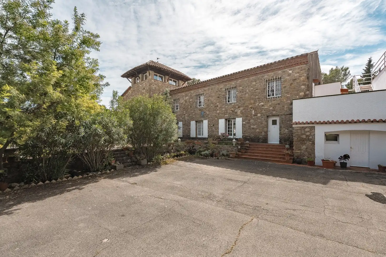 Vista exterior de Casa o chalet en venta en Cabanelles con Calefacción, Terraza y Balcón