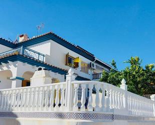 Vista exterior de Casa o xalet de lloguer en Torrevieja amb Aire condicionat, Calefacció i Terrassa