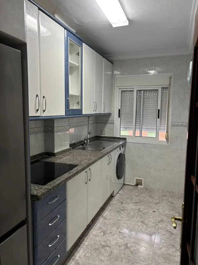 Cocina de Piso de alquiler en Málaga con Amueblado, Horno y Microondas