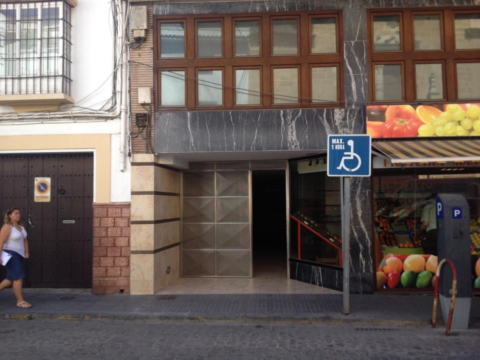 Exterior view of Office for sale in Montilla