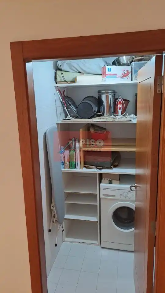 Cocina de Apartamento de alquiler en Ourense Capital  con Calefacción, Parquet y Amueblado
