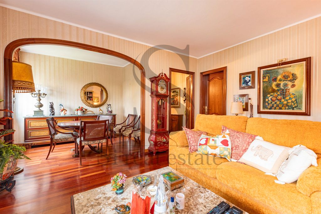 Sala d'estar de Pis en venda en  Barcelona Capital amb Calefacció, Parquet i Moblat