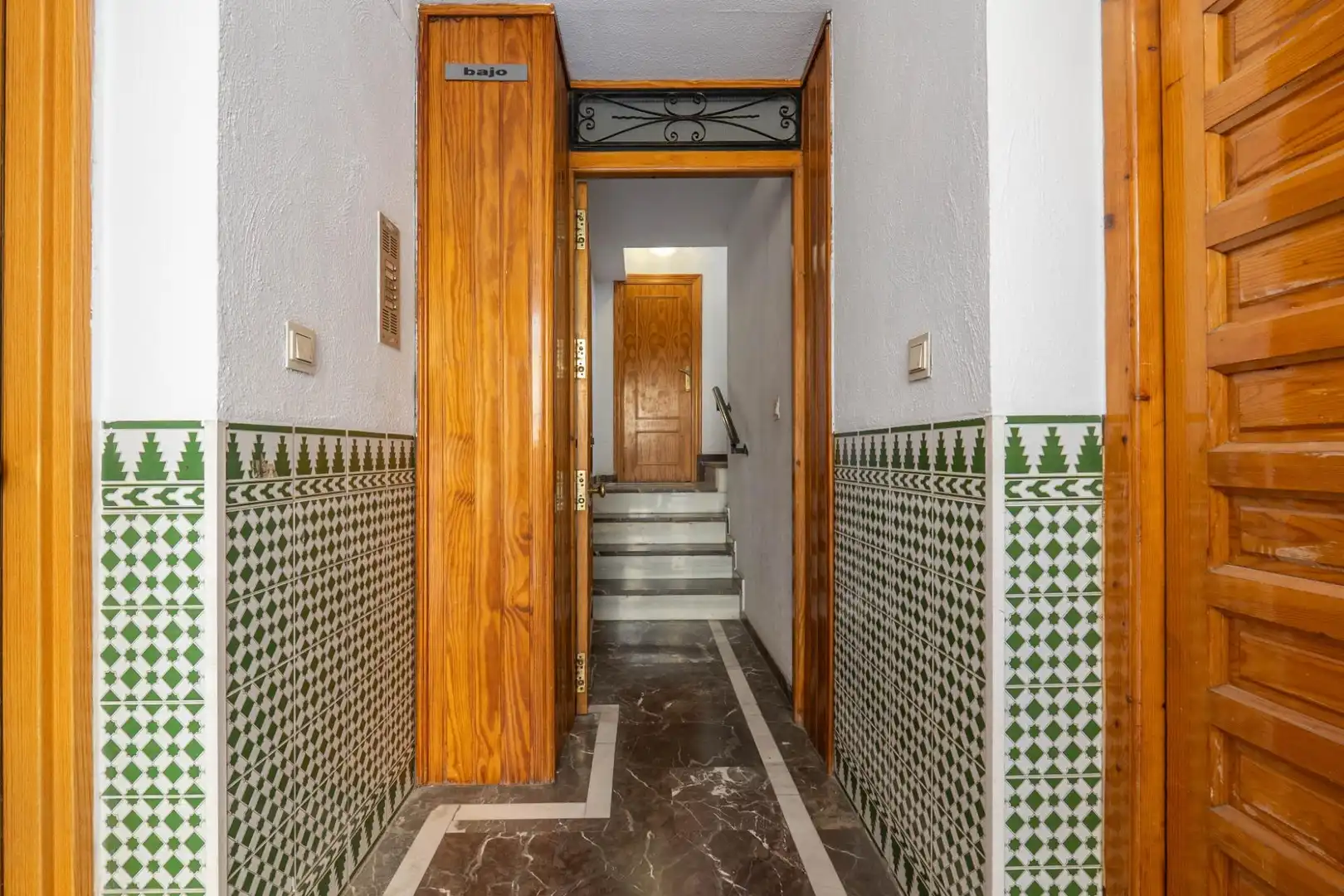 Flat for sale in Granada  with Air Conditioner and Heating